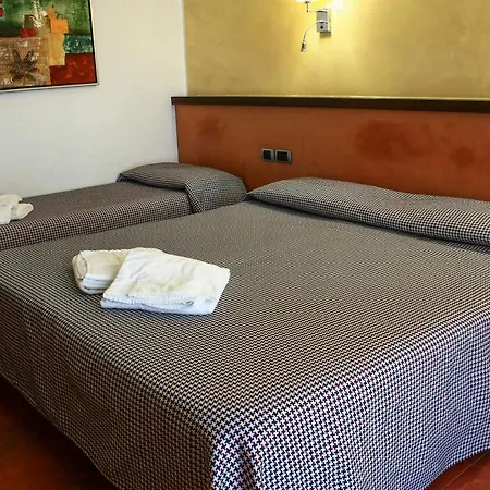 מלון Bed&business 3*