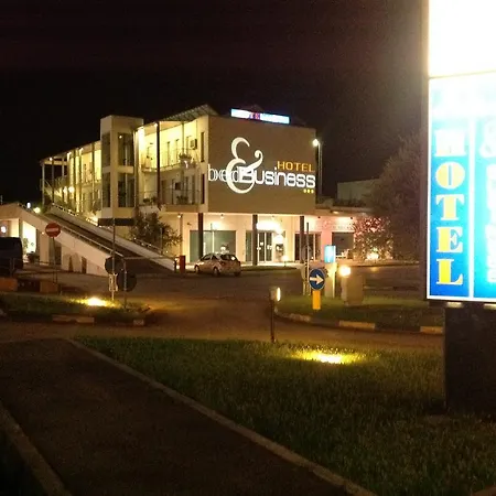 מלון Bed&business 3*
