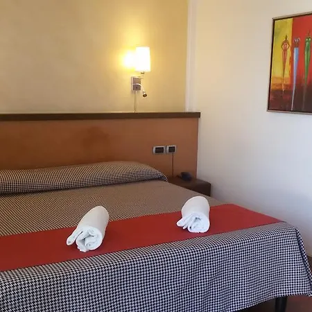Bed&business מלון 3*
